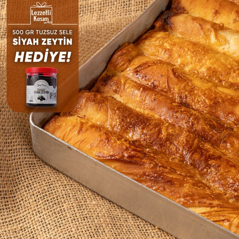 Peynirli Boşnak Böreği Tepsi (500gr Sele Zeytin Hediye)