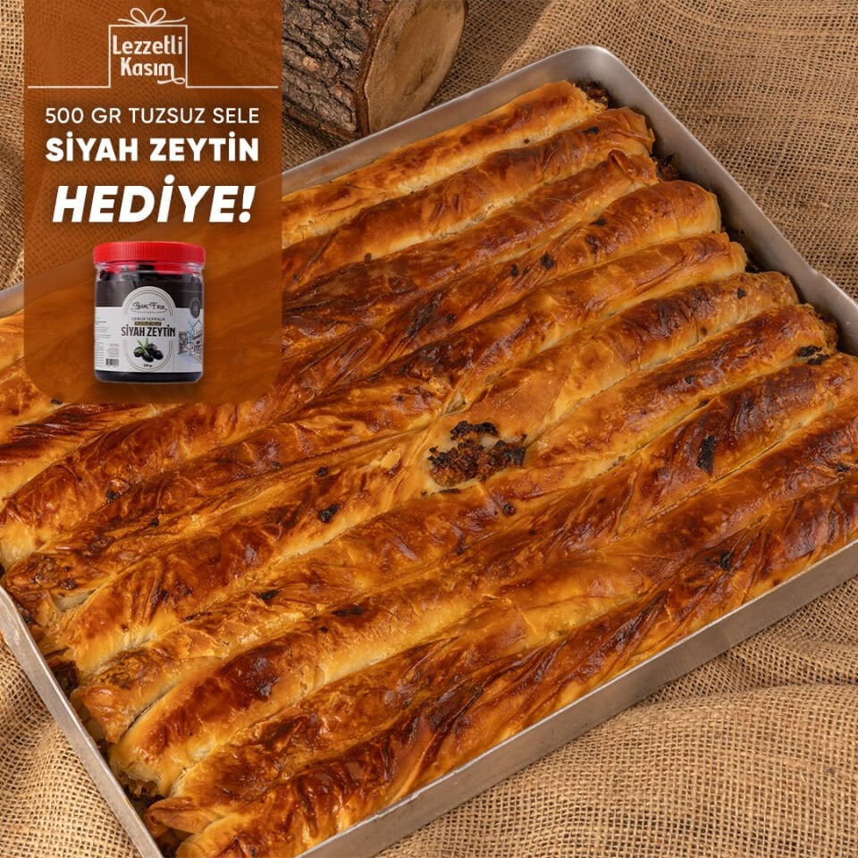 Kıymalı Boşnak Böreği Tepsi (500gr Sele Zeytin Hediye)