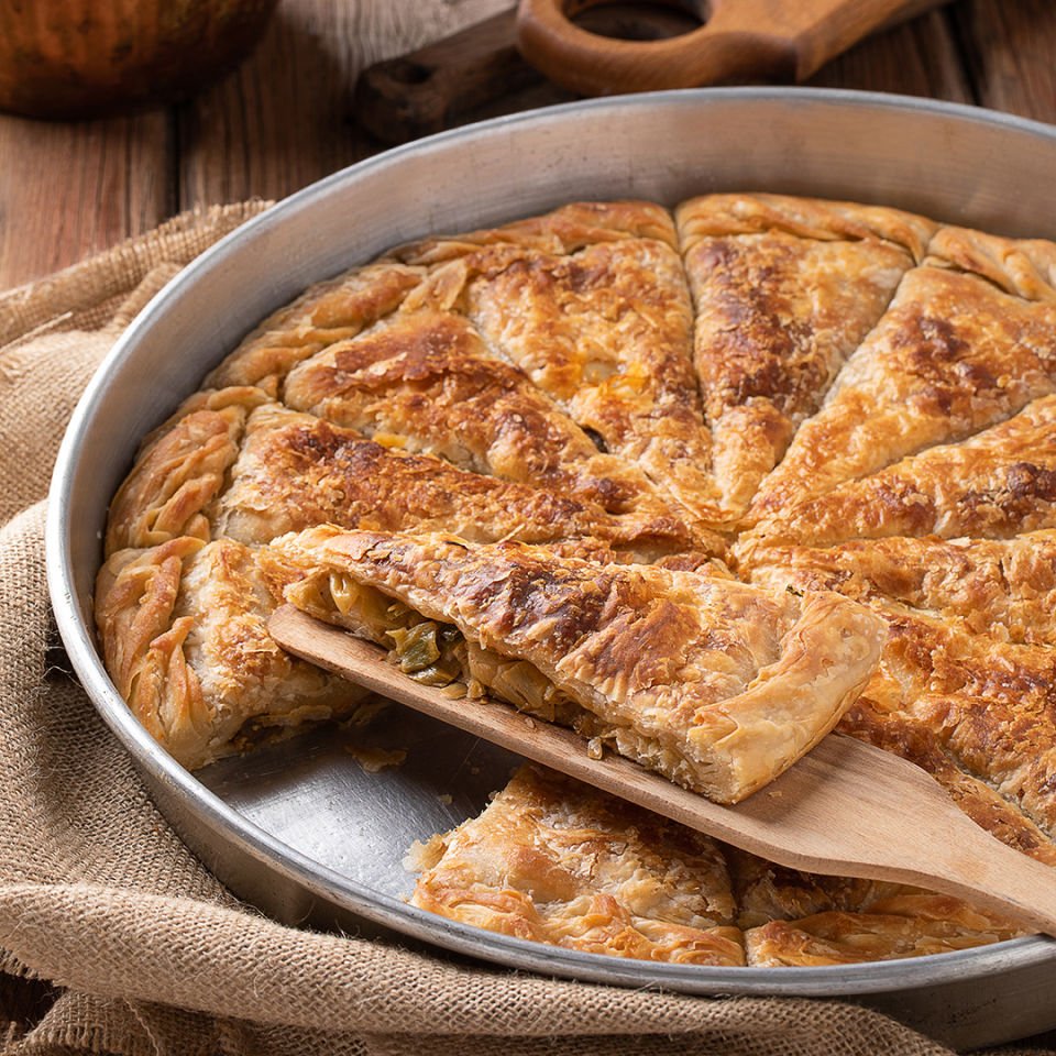 Cevizli Köy Baklavası Tepsi + Arnavut Böreği Tepsi