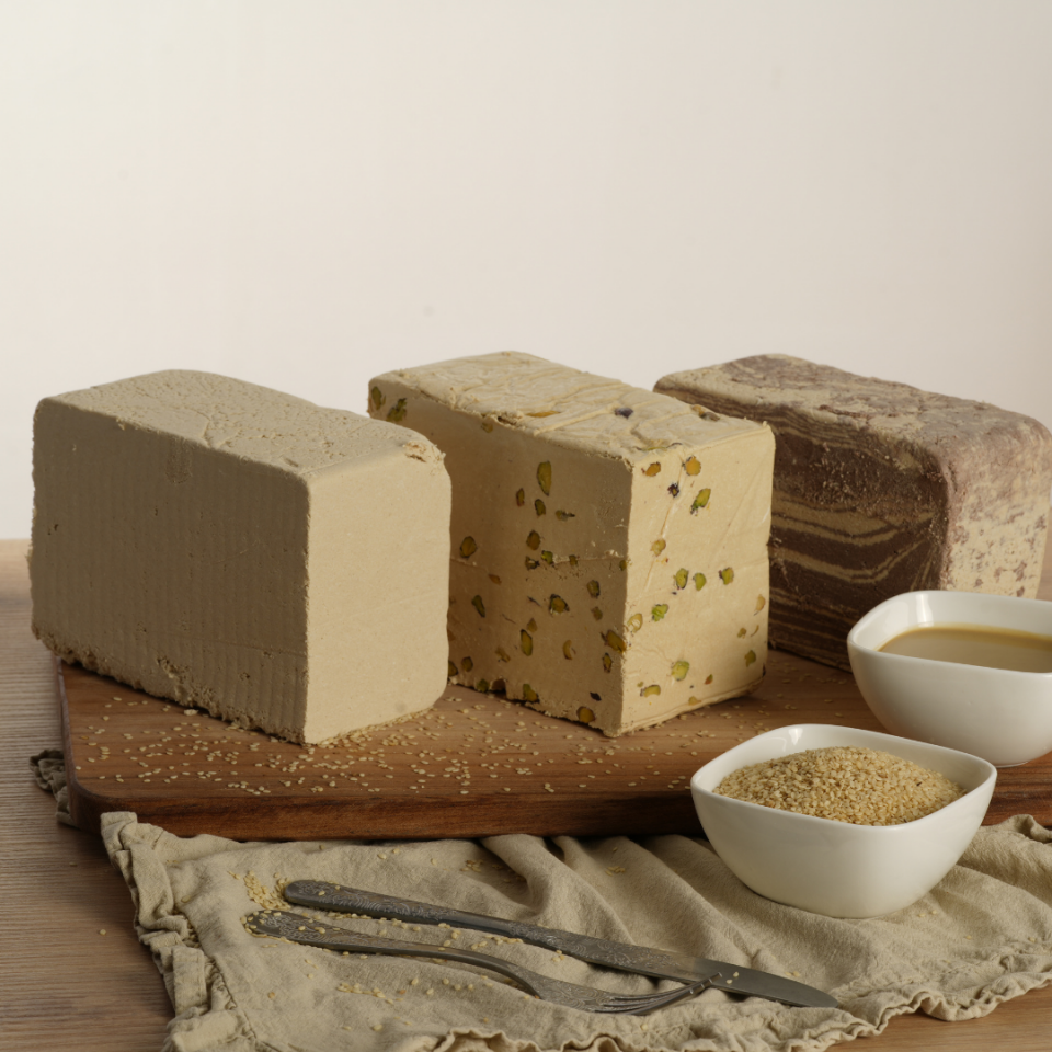 Helva Paketi – Sade, Kakaolu ve Fıstıklı Tahin Helvası (3 kg)