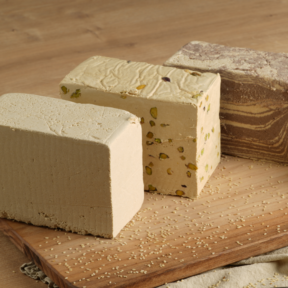 Helva Paketi – Sade, Kakaolu ve Fıstıklı Tahin Helvası (3 kg)